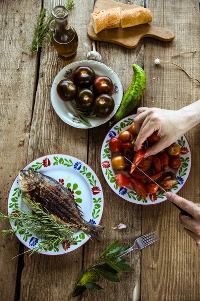 Hälsosam Mat Kocken Förbereder Grönsaker Sallad — Stockfoto