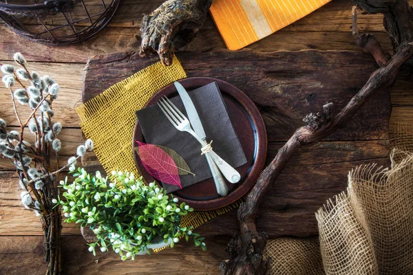 Våren Dukningen Bestick Trä Gaffel Och Kniv Plattan Flatlay Overhead — Stockfoto