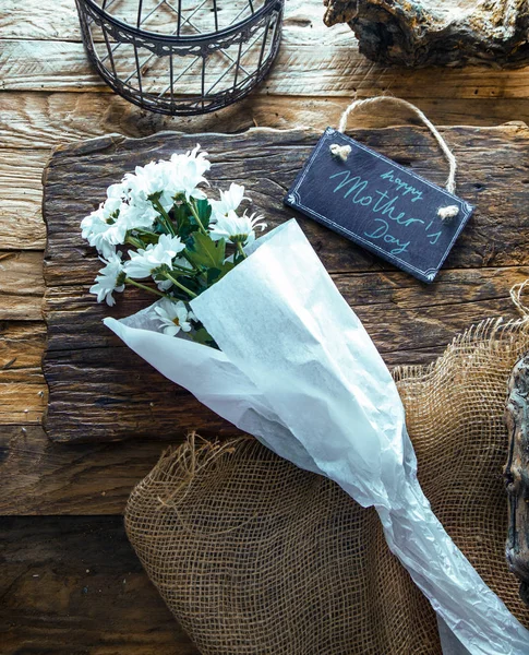 Dia Mãe Bouqet Flores Flores Brancas Com Cartão Flores Primavera — Fotografia de Stock