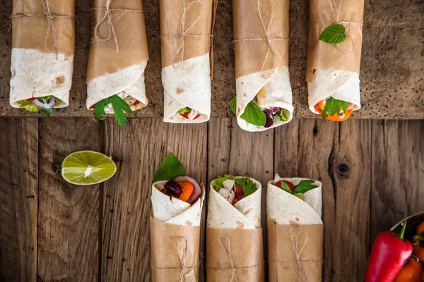 Tortilla wraps met groenten — Stockfoto