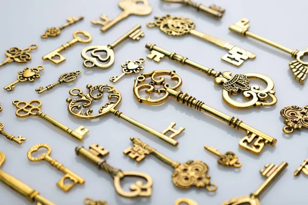 Beautiful Antique Golden Keys White Background — Stock Photo, Image