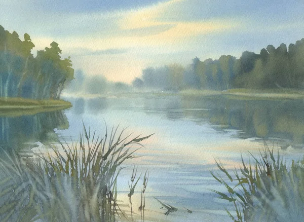 Akşamları suluboya arka planda bir göl. Su yansımaları