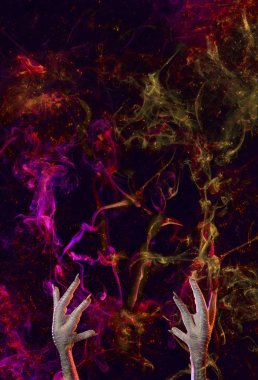 Kavramsal fotoğraf Pentagram, duman ve elinde bir büyücü şeytan aramaya çalışıyorum. Halloween veya dini kavramı.