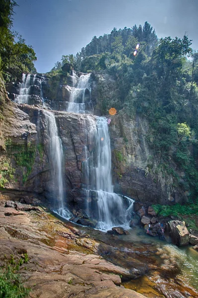 斯里兰卡山中的瀑布 — 图库照片