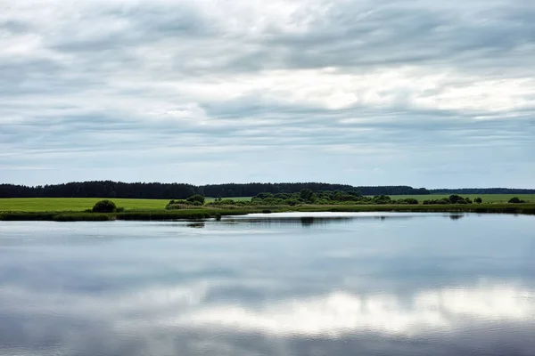 Paisagens Aldeia Bielorrússia Com Uma Bela Vista Lago — Fotografia de Stock