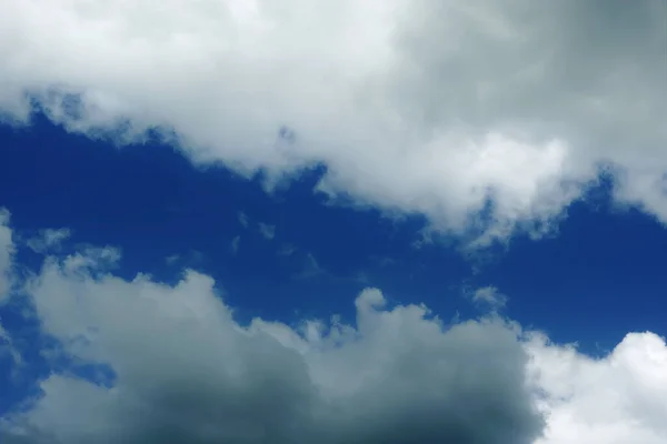 Nubes Oscuras Cielo Despejado Presagian Una Tormenta Huracán — Foto de Stock