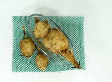 Elması, ayçiçeği sağlıklı kök sebze