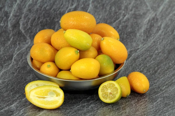 Kumquats Metal Bowl — Stock Photo, Image