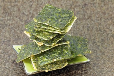 yosun ile yosun pirinç cips