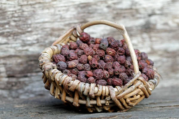 Baies Aubépine Séchées Dans Panier — Photo