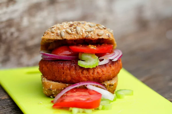 Hamburguesa Sin Carne Tomate Cebolla —  Fotos de Stock