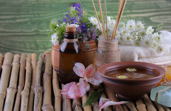 Wellness Accessoires Für Massagen Einer Komposition Auf Hellem Hintergrund — Stockfoto