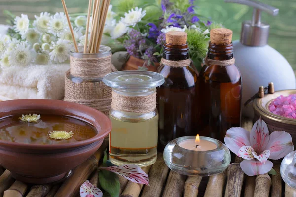 Wellness Accessoires Für Massagen Einer Komposition Auf Hellem Hintergrund — Stockfoto