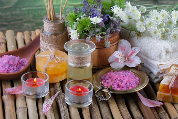 Wellness Accessoires Für Massagen Einer Komposition Auf Hellem Hintergrund — Stockfoto