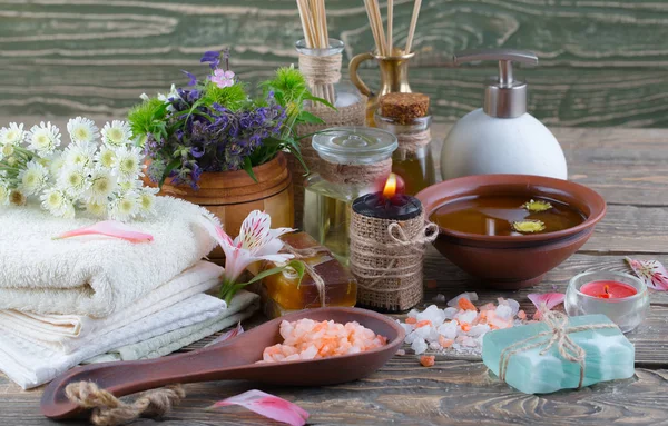 Accesorios Spa Para Masajes Una Composición Sobre Fondo Claro — Foto de Stock