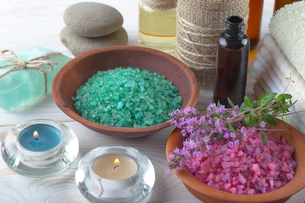 Spa Accessoires Voor Massage Een Compositie Een Lichte Achtergrond — Stockfoto