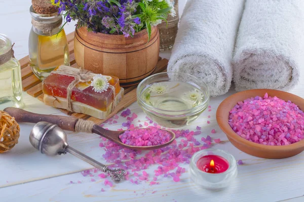 Spa Accessoires Voor Massage Een Compositie Een Lichte Achtergrond — Stockfoto