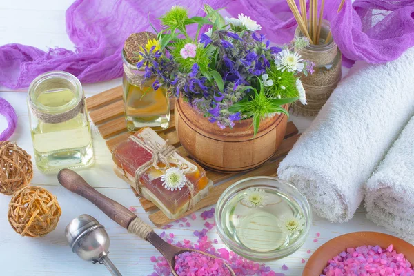 Wellness Accessoires Für Massagen Einer Komposition Auf Hellem Hintergrund — Stockfoto