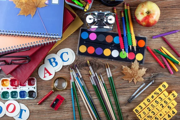 Fournitures Scolaires Pour Étude Composition Sur Table — Photo