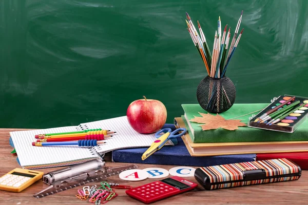 School Supplies Study Composition Table — Stock Photo, Image