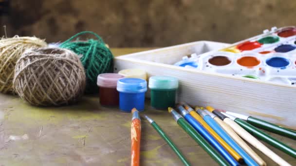 Pincéis Tintas Para Desenhar Fundo Paleta — Vídeo de Stock