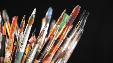 Çekimde çizmek için renkli kalemler