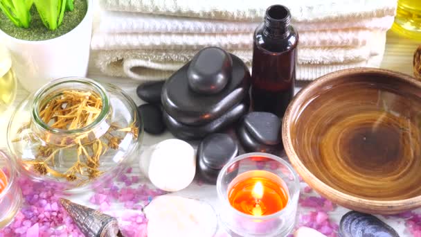 Objets Pour Massage Spa Dans Composition Sur Table — Video