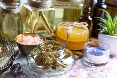 Maddeler tablosundaki bileşiminde spa masaj için