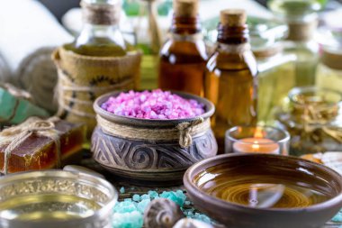 Maddeler tablosundaki bileşiminde spa masaj için