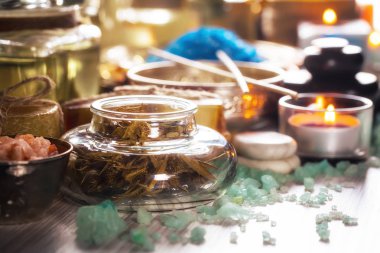 Maddeler tablosundaki bileşiminde spa masaj için