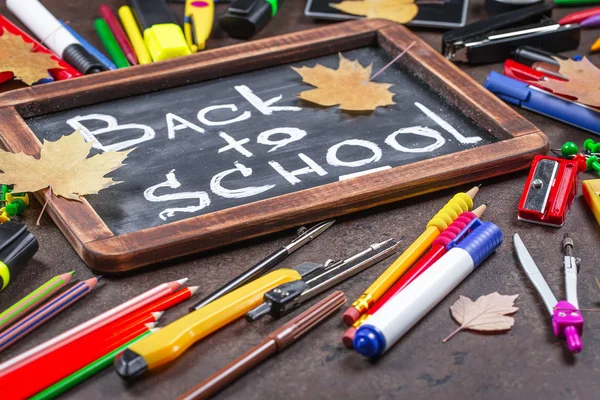 Retourne École Fournitures Scolaires Pour Les Classes Les Leçons — Photo