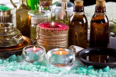 Okula dönüş. Derslerde için çalışma, masanın üzerinde döndürmek.