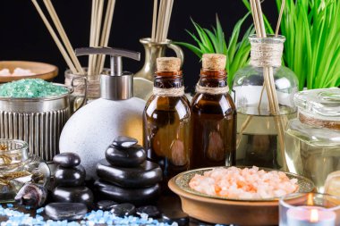 Okula dönüş. Derslerde için çalışma, masanın üzerinde döndürmek.