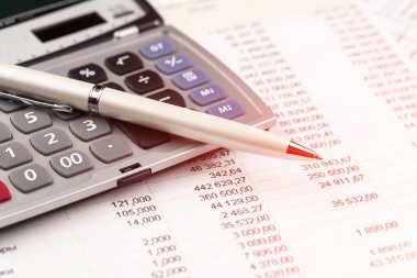 Masanın üzerinde hafif bir arka plan iş öğeleri görüntülemek en baştan