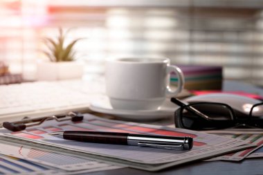 Muhasebe. Kompozisyon ofiste iş yapmak için öğeleri.