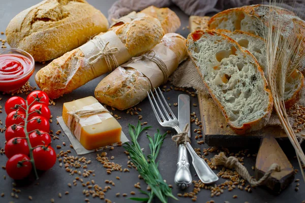 Productos Pan Sobre Mesa Composición — Foto de Stock