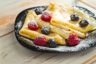 Eski bir arka planda sağlıklı bir kahvaltı