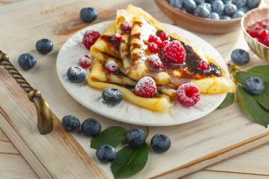 Eski bir arka planda sağlıklı bir kahvaltı