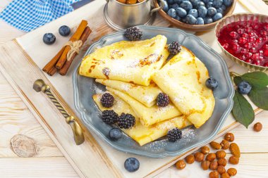 Eski bir arka planda sağlıklı bir kahvaltı