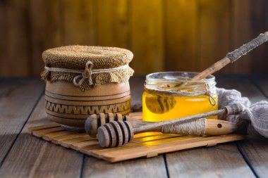 Taraktaki bal arısı.