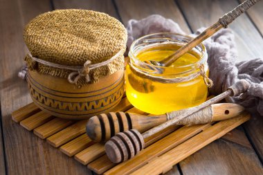 Taraktaki bal arısı.