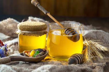 Taraktaki bal arısı.