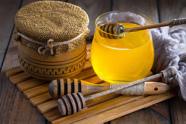 Taraktaki bal arısı.