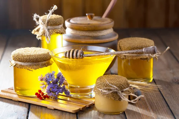 Taraktaki bal arısı.