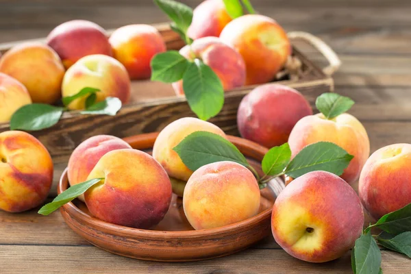 Ripe Peaches Old Background — Stock Photo, Image