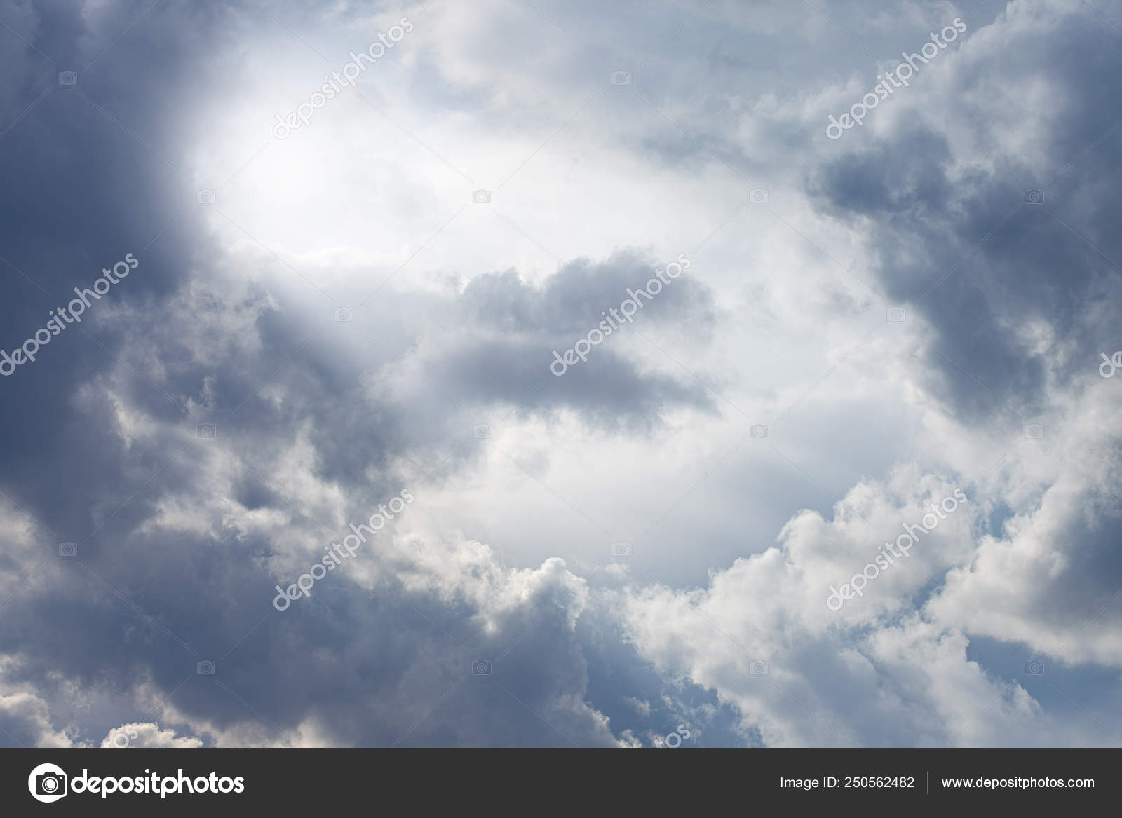 Majestic clouds with rays of light Stock Photo by ©photoslash 250562482