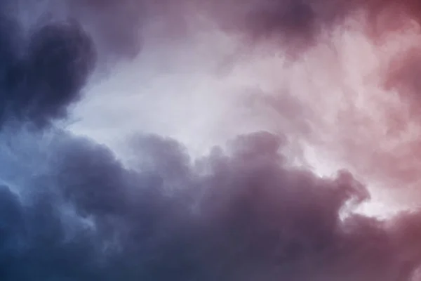 Vackra stormiga cloudscape — Stockfoto