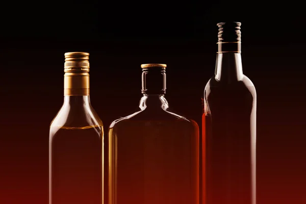 Элитные алкогольные напитки на тёмном фоне — стоковое фото
