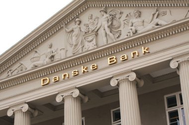 Kopenhag, Danimarka - 18 Ağustos. 2018: yıllık gurur geçit Lgbt. gösterimler eşcinsel ve Lezbiyenler Gay Pride Parade gökkuşağı renkleri ve bayrakları ile katılan.