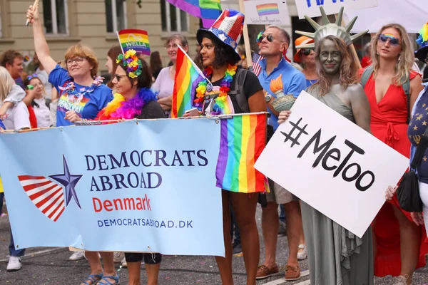 Copenhague Dinamarca Agosto 2018 Desfile Anual Del Orgullo Lgbt Impresiones — Foto de Stock